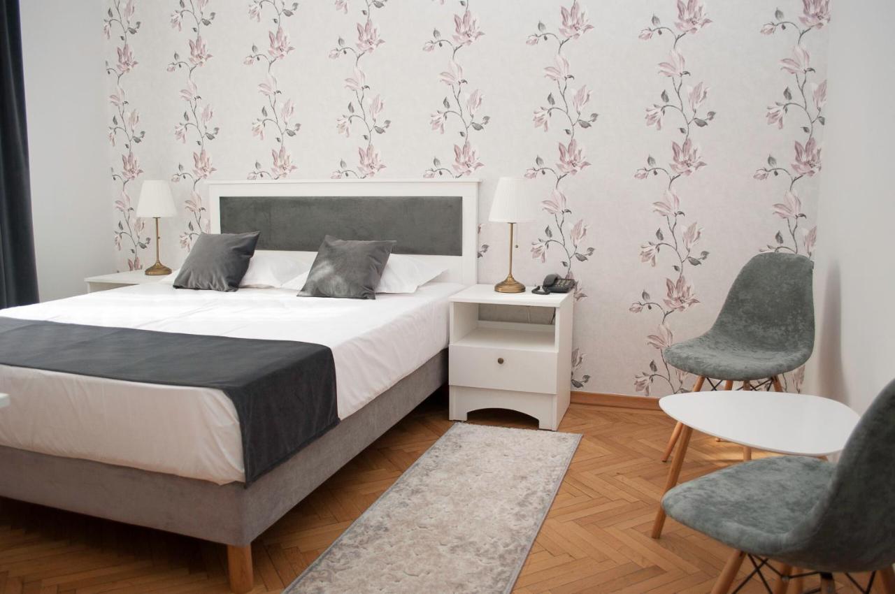 Hotel Triumf Букурещ Екстериор снимка