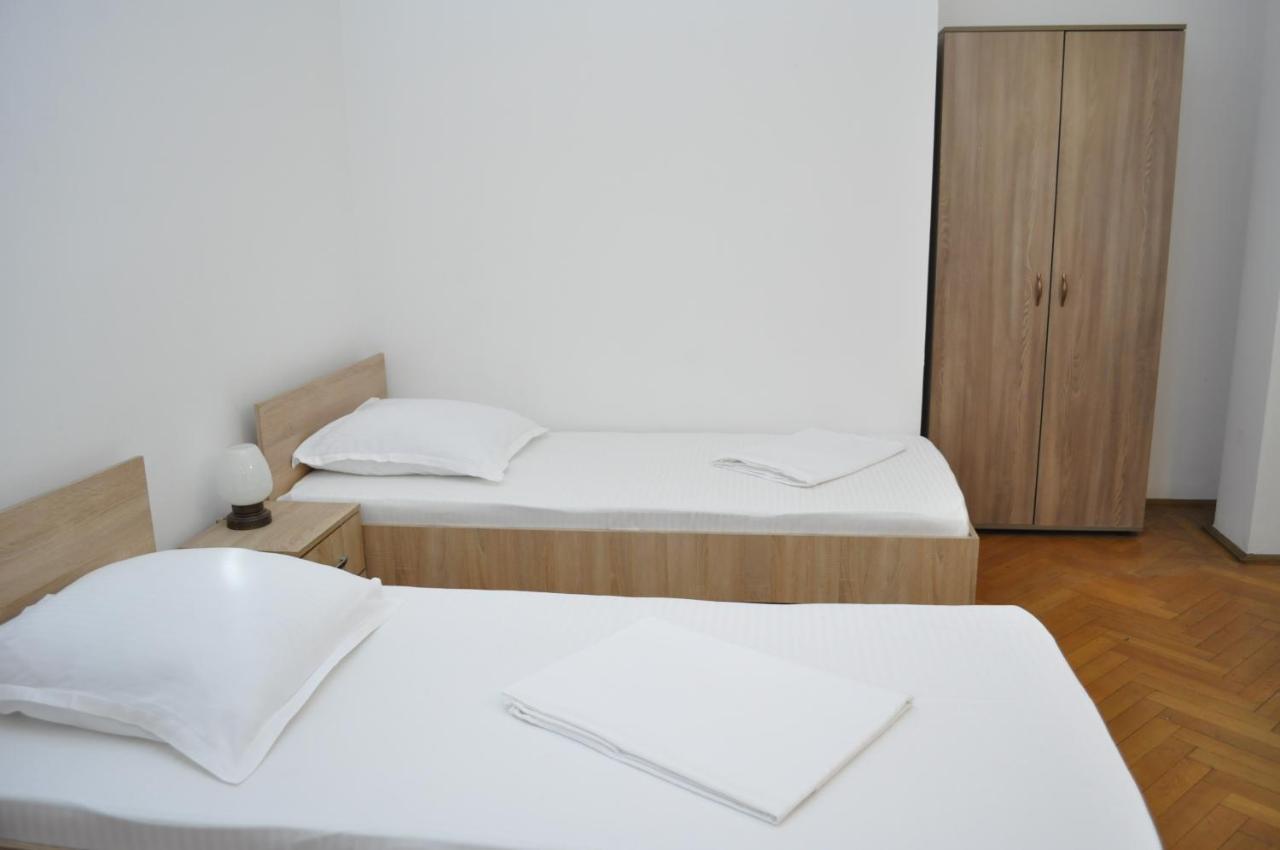 Hotel Triumf Букурещ Екстериор снимка