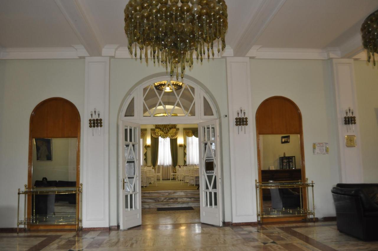 Hotel Triumf Букурещ Екстериор снимка