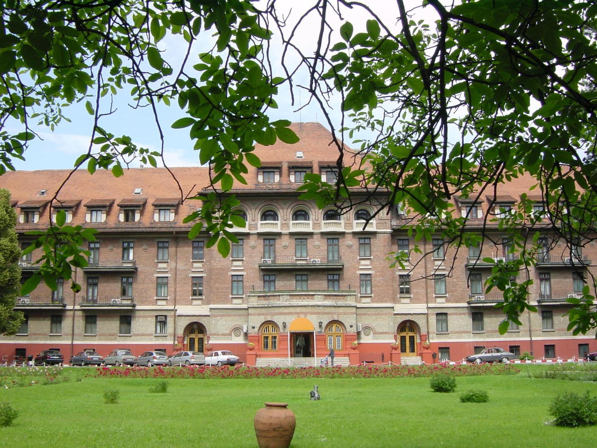 Hotel Triumf Букурещ Екстериор снимка